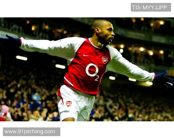 外国足球明星的高龄传奇岁月与职业生涯的精彩瞬间探讨